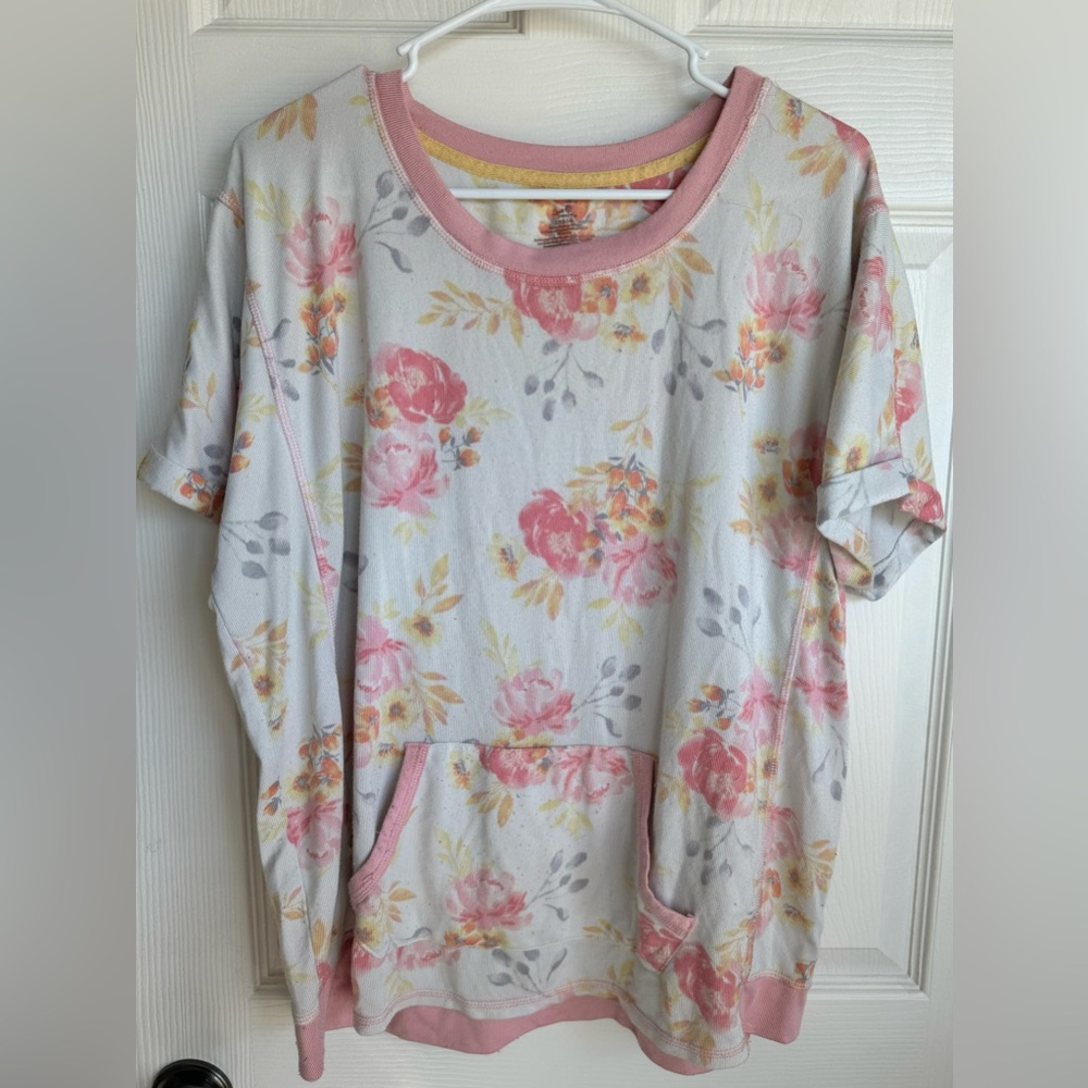 Secret Treasures Women’s Multicolor Floral Pajama Set